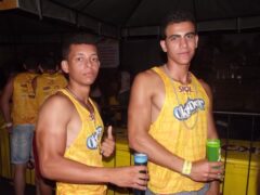 Oktober 10 Anos